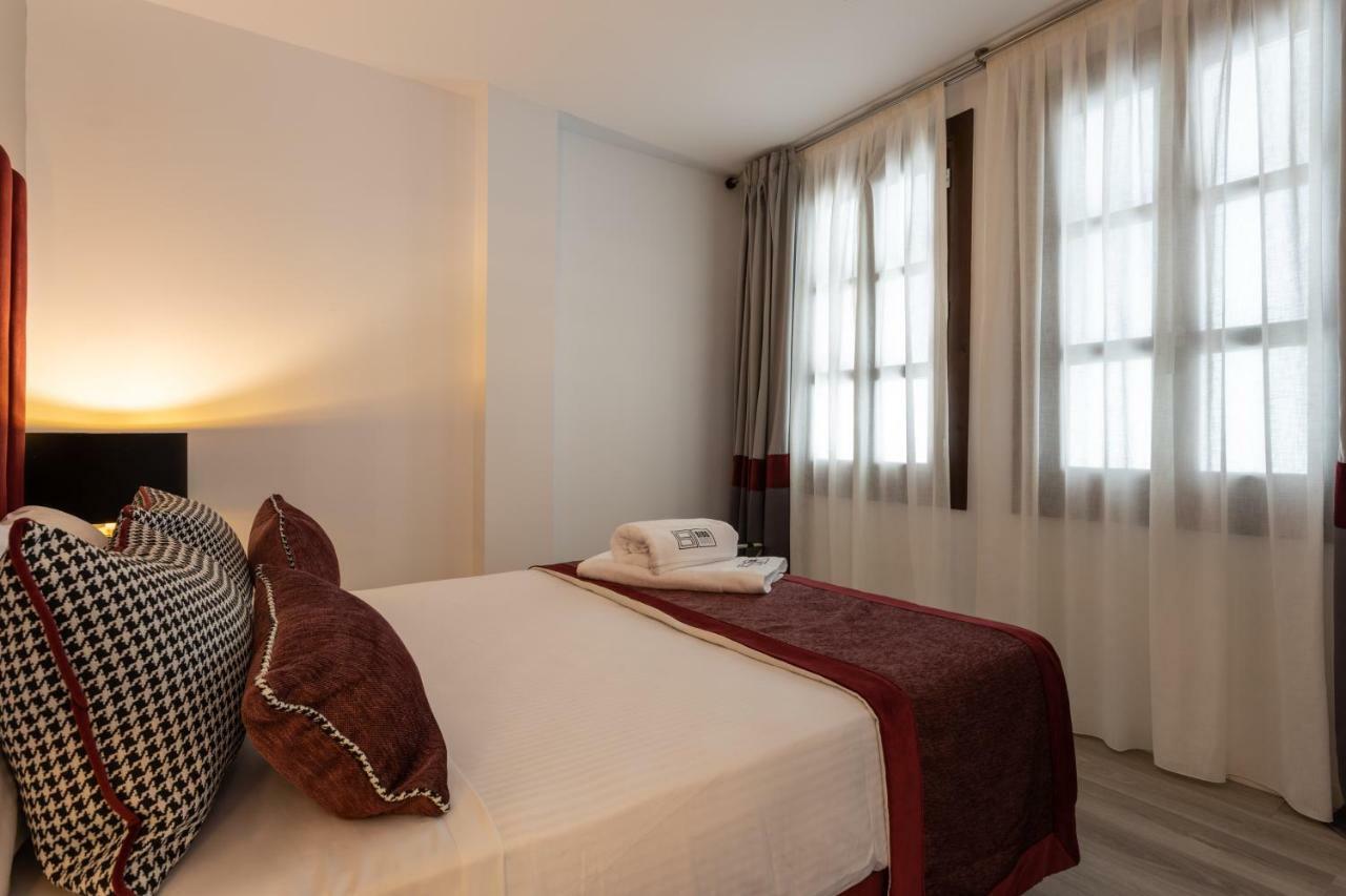 Bibo Suites Plaza Nueva กรานาดา ภายนอก รูปภาพ
